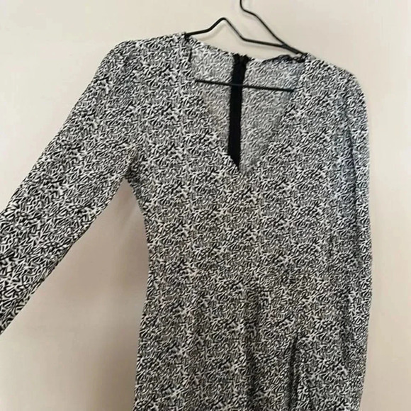 Zara PRINTED MIDI DRESS BLACK / WHITE - - Picture 10 of 14